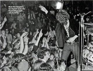 VOR 50 JAHREN: ROYAL ALBERT HALL VERBIETET ROCK-KONZERTE