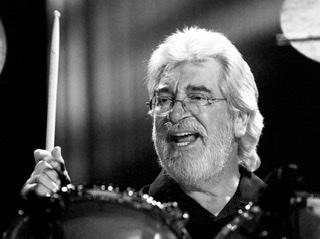 MOODY-BLUES-MITBEGRÜNDER GRAEME EDGE MIT 80 AN KREBS GESTORBEN