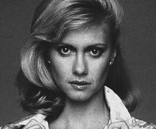 OLIVIA NEWTON-JOHN IST MIT 73 JAHREN GESTORBEN