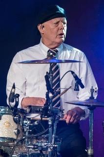 HOLLIES-DAUER-DRUMMER BOBBY ELLIOTT WURDE 80