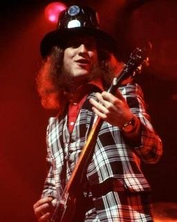NODDY HOLDER:AUSSERGEWÖHNLICHER SÄNGER WURDE 75