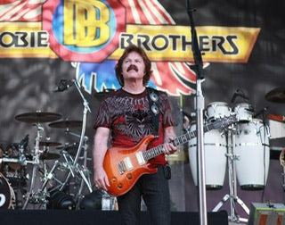 SÄULE DER DOOBIE BROTHERS: GITARRIST UND SÄNGER TOM JOHNSTON WIRD 75
