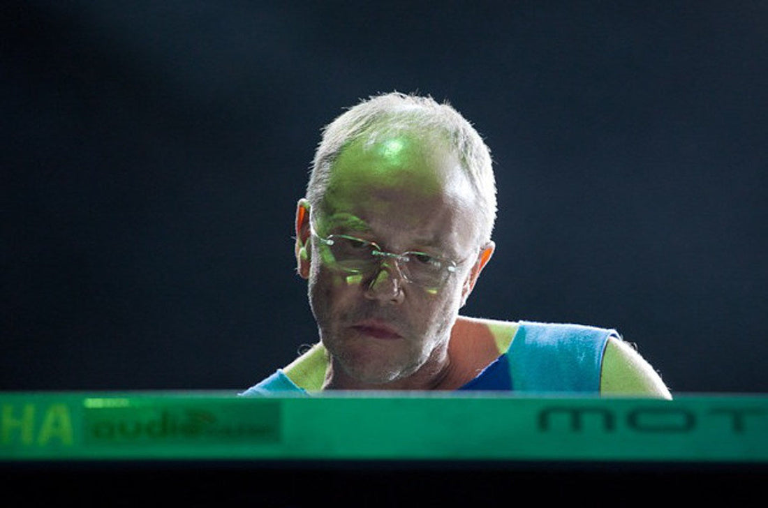 DIRE-STRAITS-KEYBOARDER ALAN CLARK FEIERTE SEINEN 70.