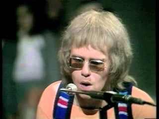 ELTON JOHN: ALS NOBODY IN DIE USA