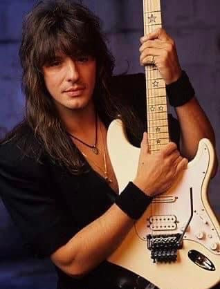 EX-BON-JOVI-GITARRIST RICHIE SAMBORA WURDE 65