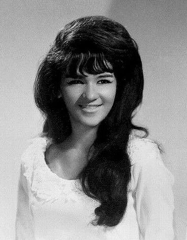 MIT NEDRA TALLEY LETZTES RONETTES-MITGLIED VERSTORBEN